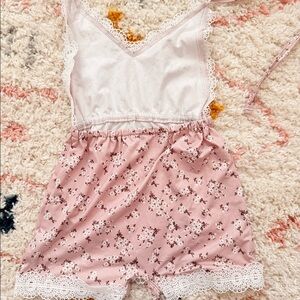 2T floral romper
